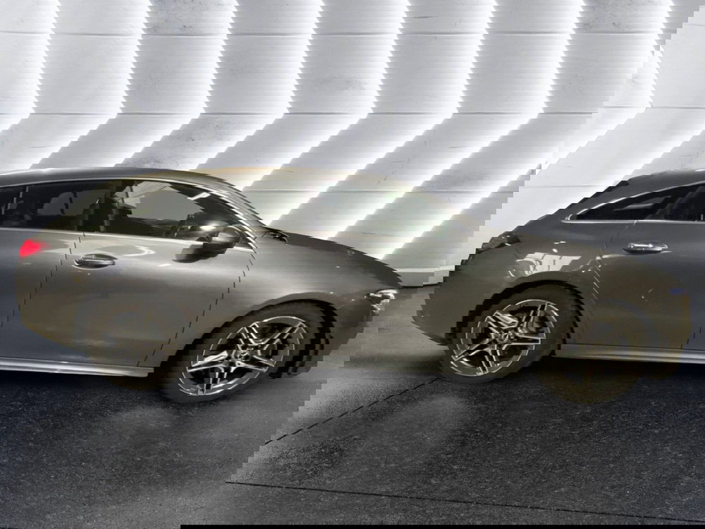 Mercedes-Benz CLA Shooting Brake usata a Napoli (6)