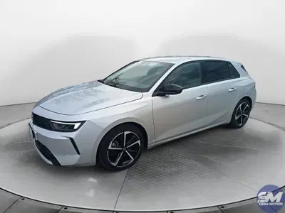 Opel Astra 1.2 hybrid Edition 145cv edct del 2025 usata a Siena