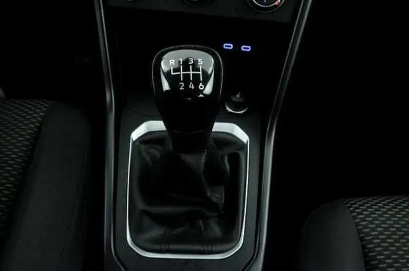 Volkswagen T-Roc usata a Mantova (13)