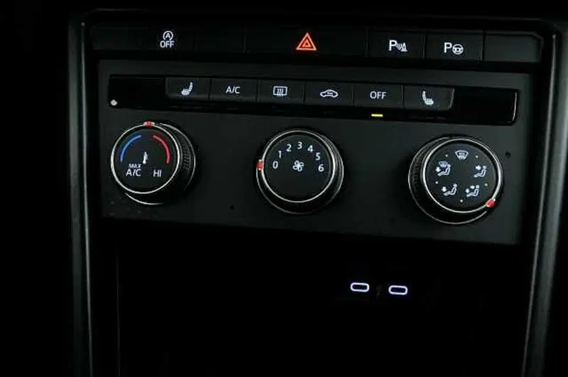 Volkswagen T-Roc usata a Mantova (14)