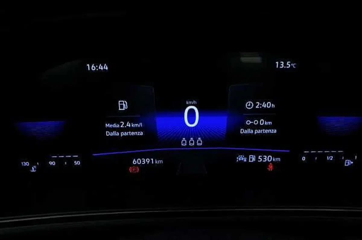 Volkswagen T-Roc usata a Mantova (10)