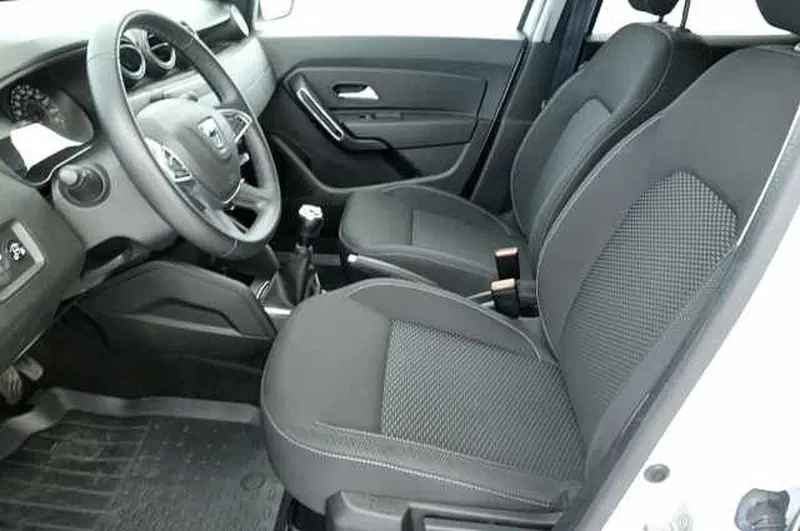 Dacia Duster usata a Mantova (18)