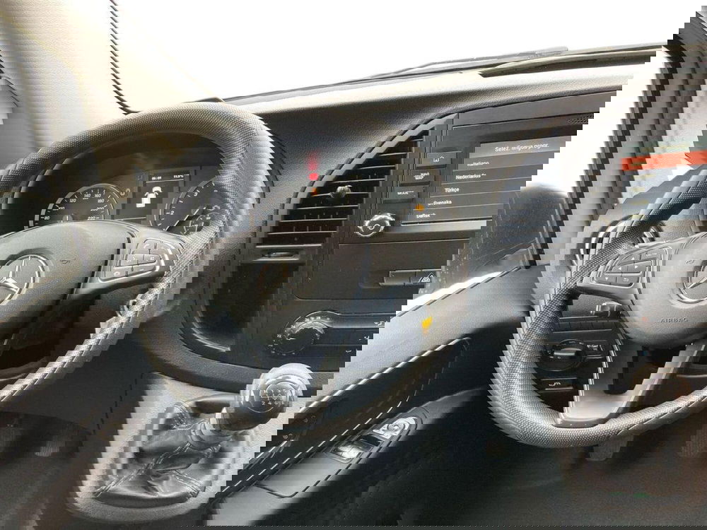 Mercedes-Benz Vito usata a Milano (10)