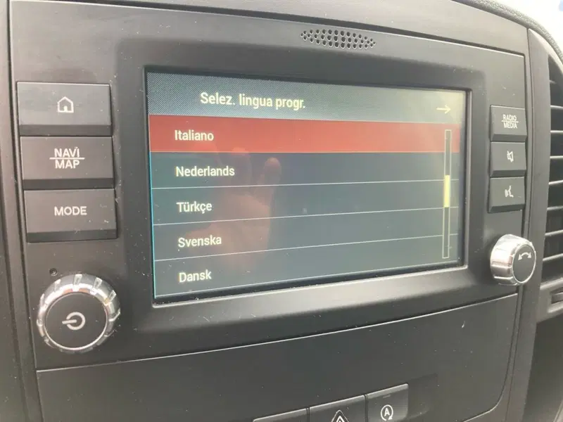 Mercedes-Benz Vito usata a Milano (11)