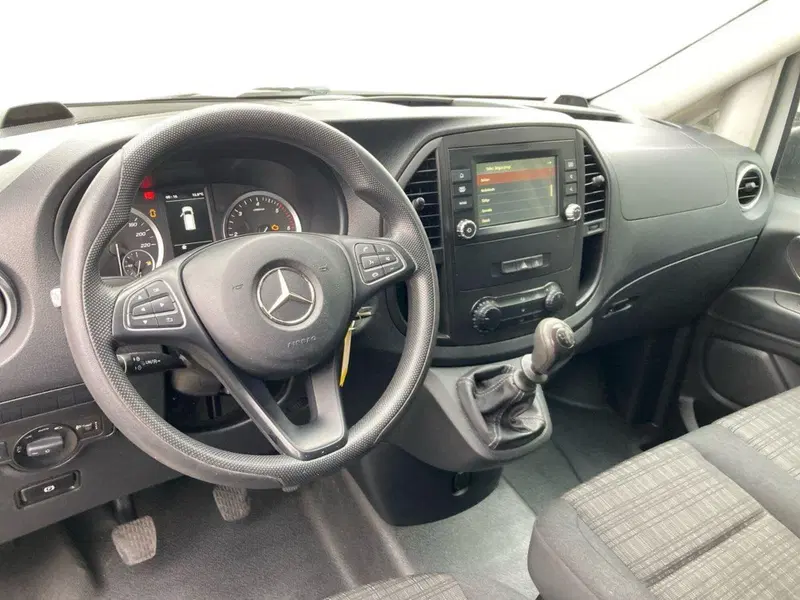 Mercedes-Benz Vito usata a Milano (8)