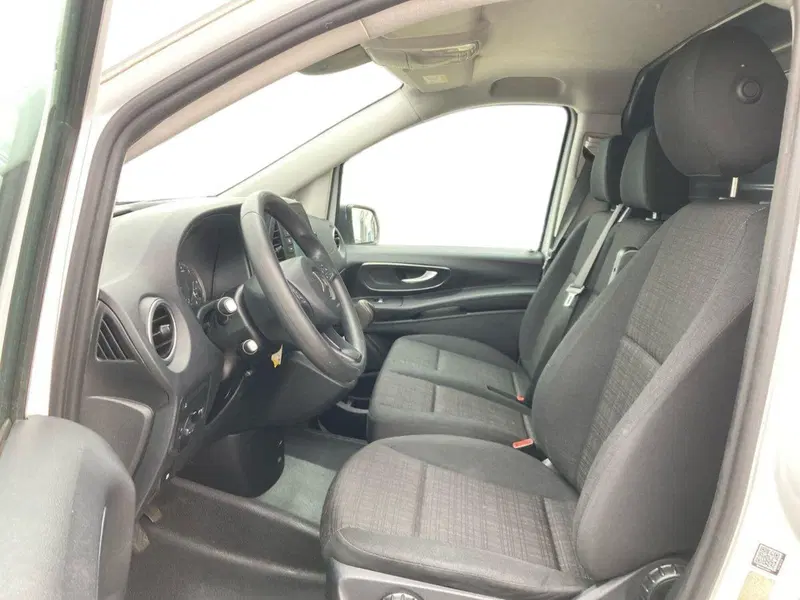 Mercedes-Benz Vito usata a Milano (9)