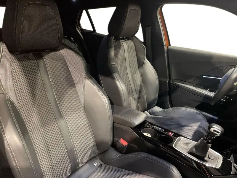 Peugeot 2008 usata a Salerno (16)
