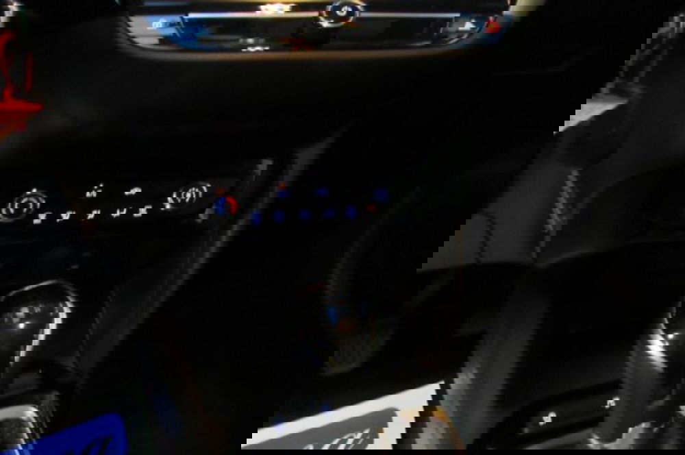 Opel Corsa usata a Milano (10)