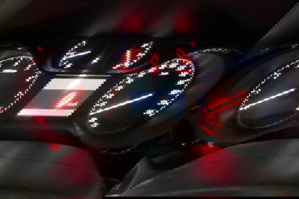 Opel Corsa usata a Milano (12)