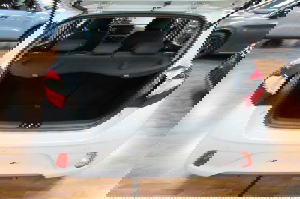 Hyundai i10 nuova a Milano (12)