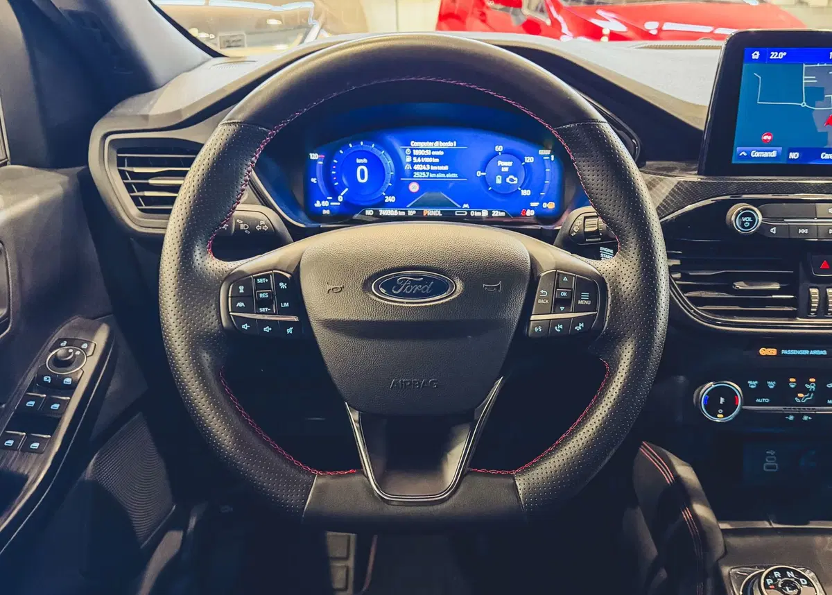 Ford Kuga usata a Vercelli (9)