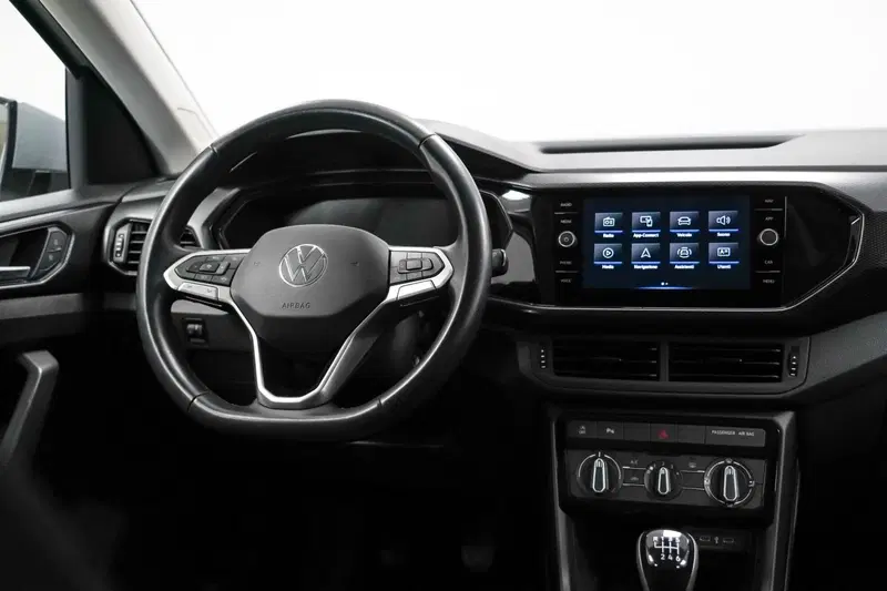 Volkswagen T-Cross usata a Varese (11)