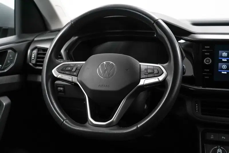 Volkswagen T-Cross usata a Varese (12)