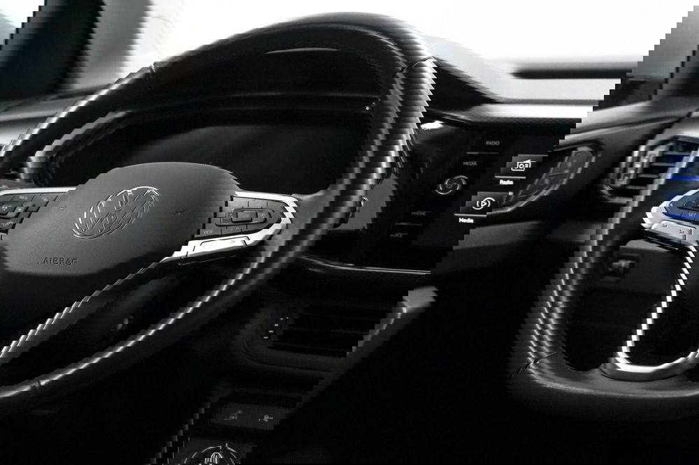 Volkswagen T-Cross usata a Varese (12)