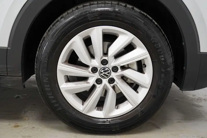 Volkswagen T-Cross usata a Varese (7)