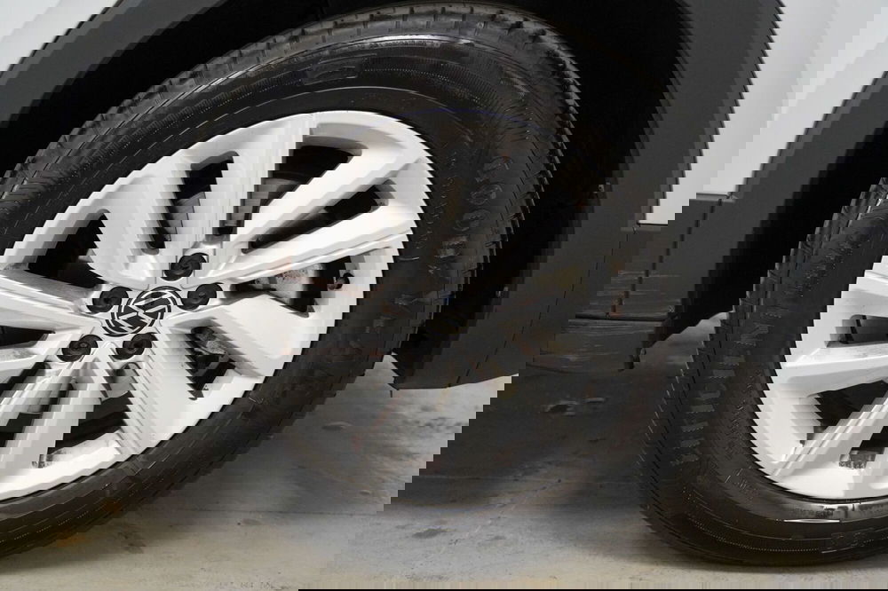 Volkswagen T-Cross usata a Varese (7)