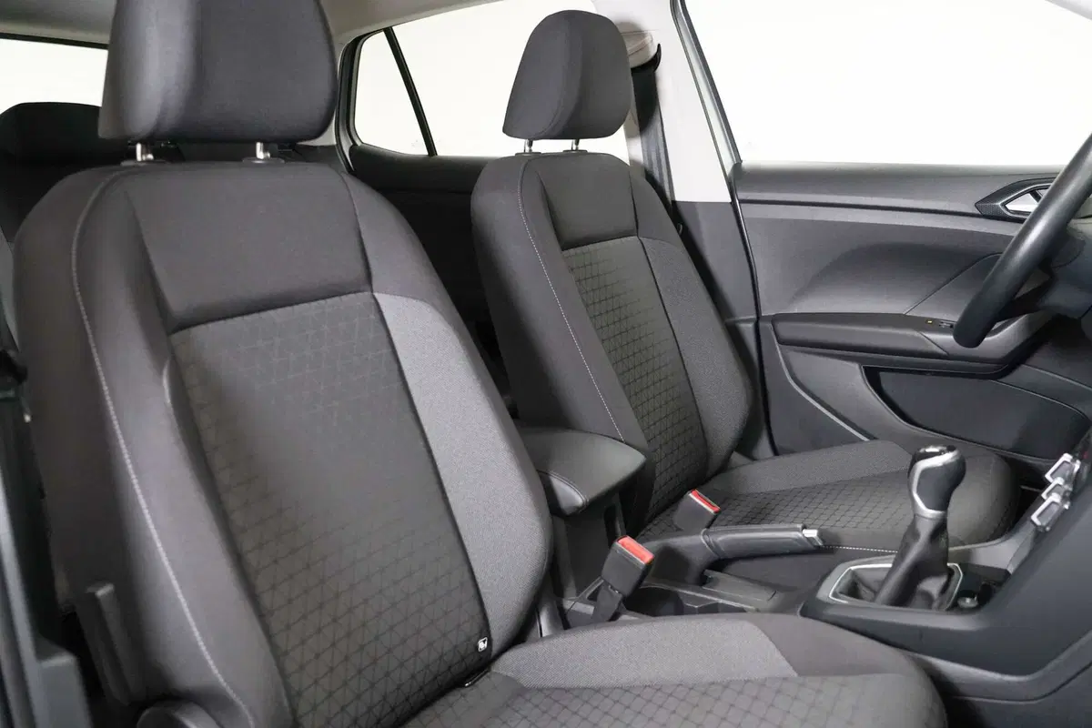 Volkswagen T-Cross usata a Varese (9)