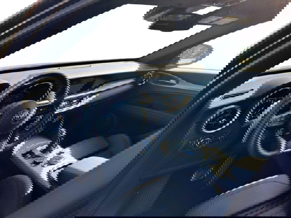 Alfa Romeo Stelvio usata a Salerno (8)