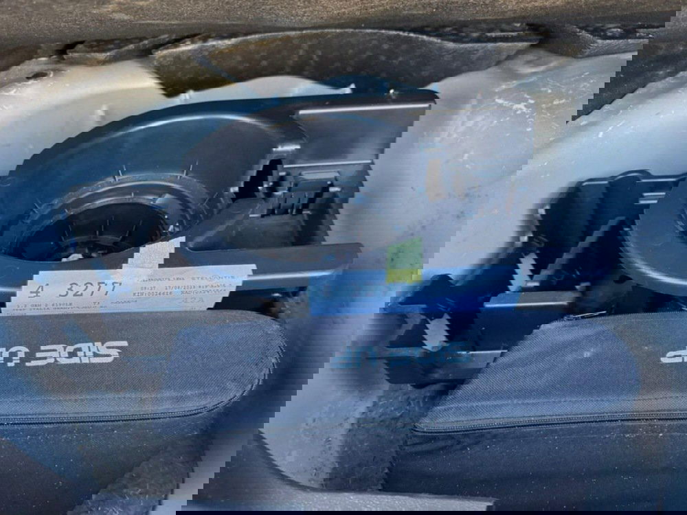 Jeep Avenger usata a Salerno (13)