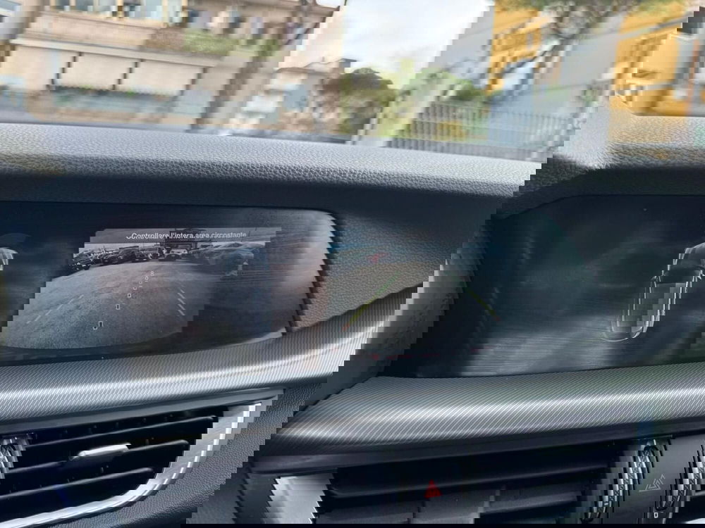 Alfa Romeo Stelvio usata a Salerno (16)