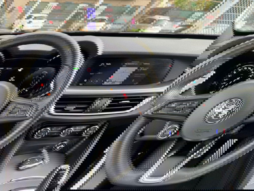 Alfa Romeo Stelvio usata a Salerno (5)