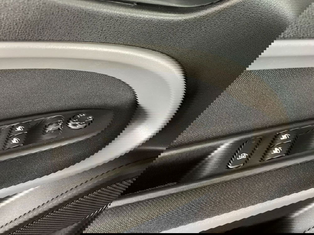 Jeep Avenger usata a Pistoia (19)