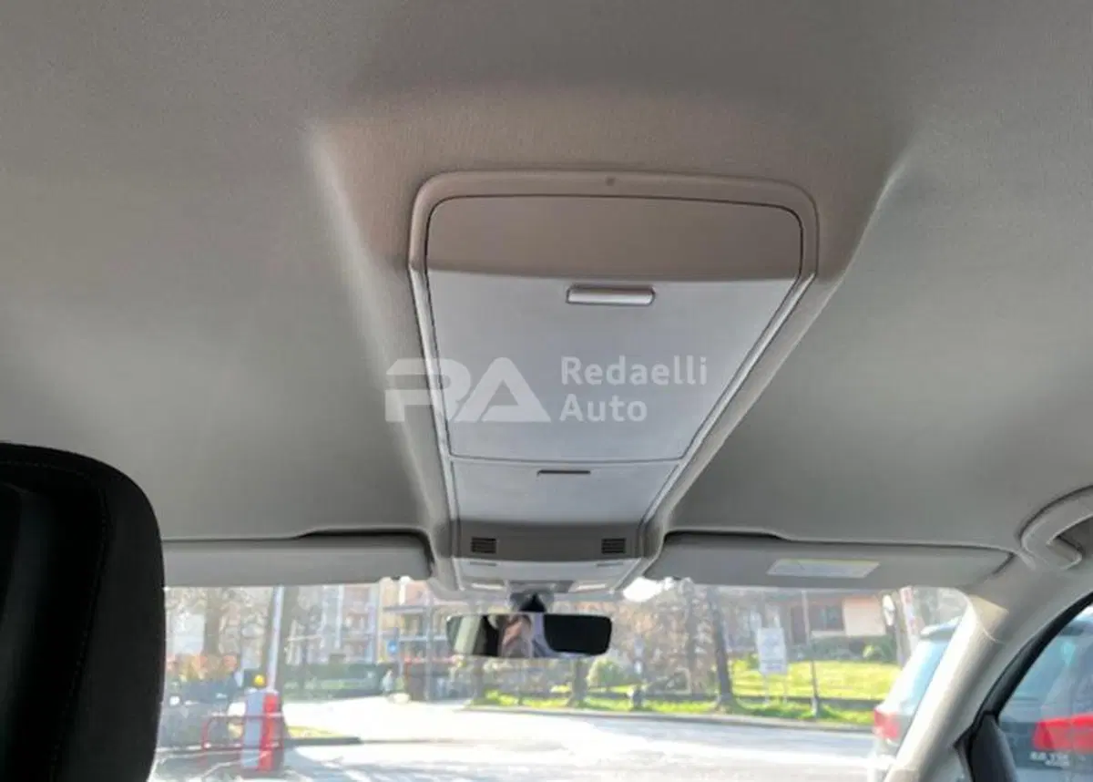 Volkswagen Touran usata a Lecco (13)