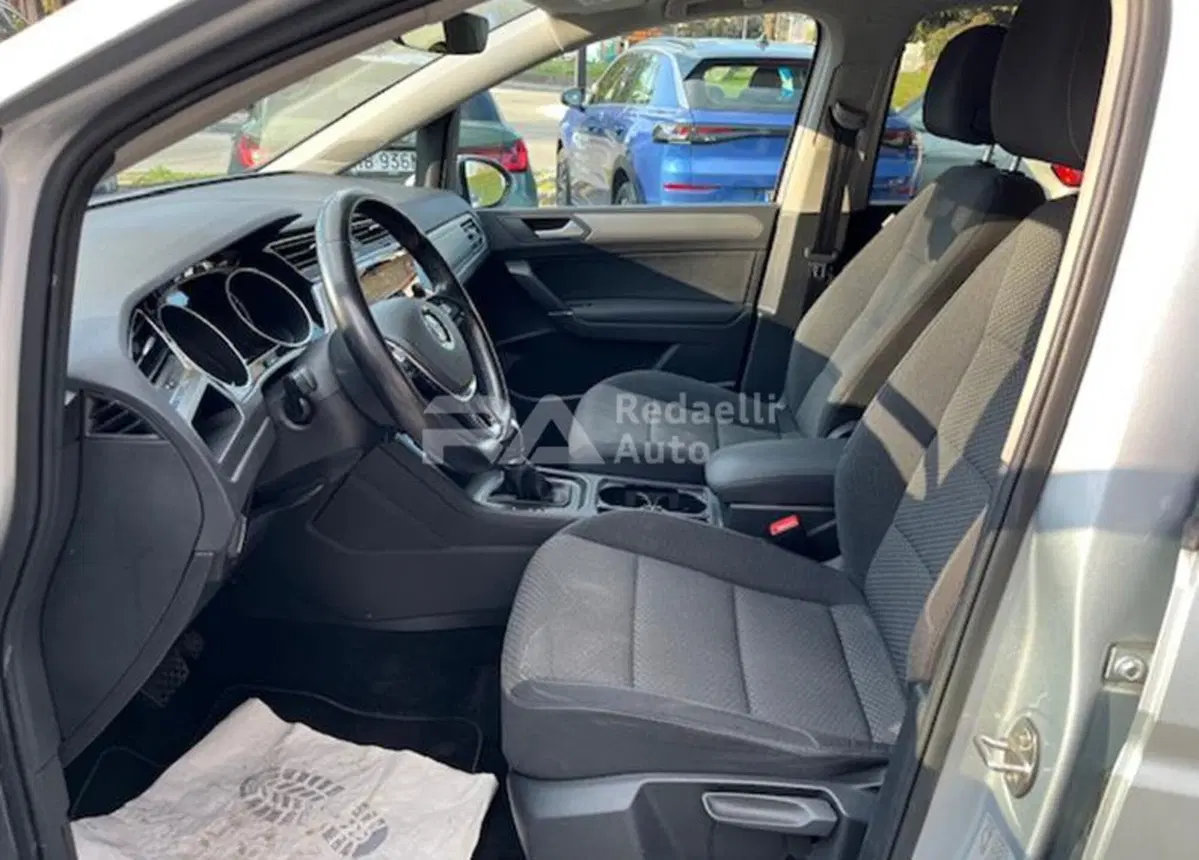 Volkswagen Touran usata a Lecco (6)