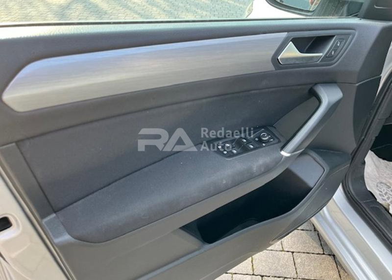 Volkswagen Touran usata a Lecco (7)