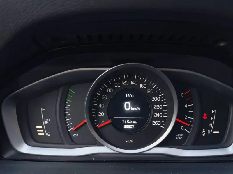 Volvo V60 Cross Country usata a Rimini (10)