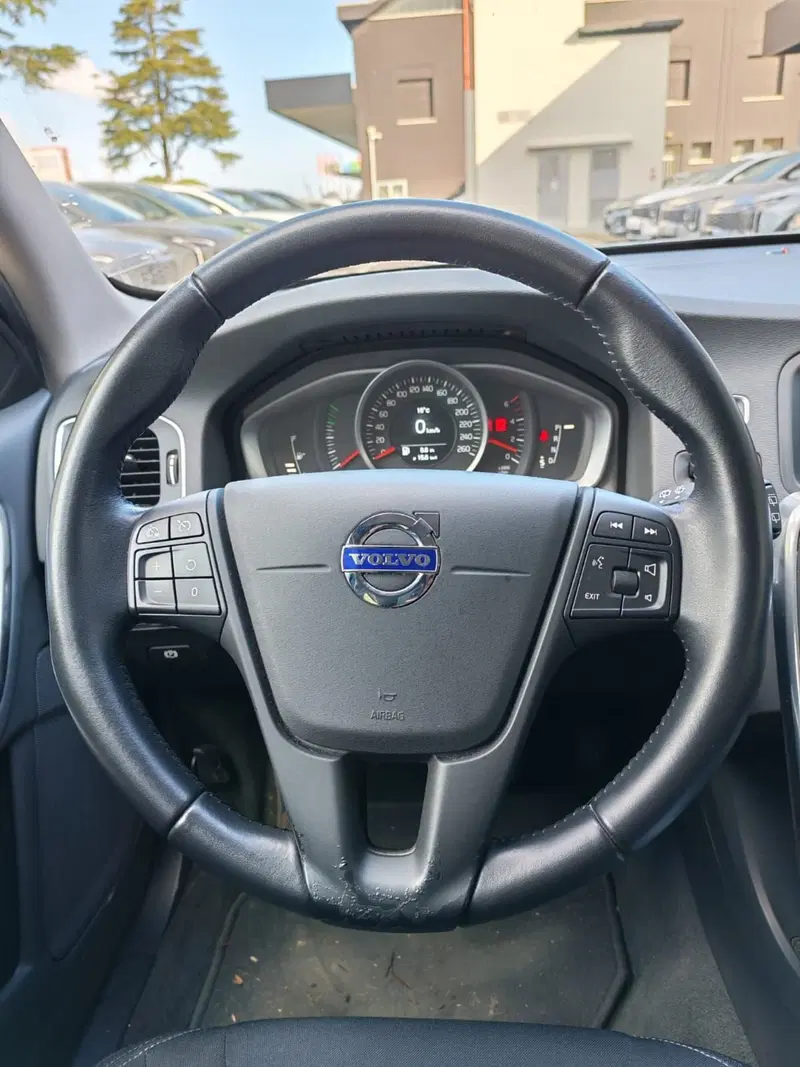 Volvo V60 Cross Country usata a Rimini (11)