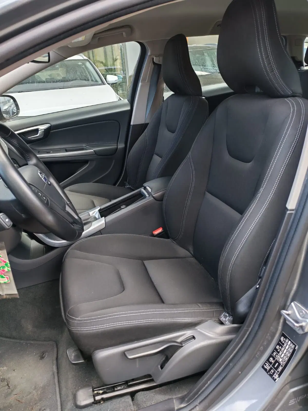 Volvo V60 Cross Country usata a Rimini (13)