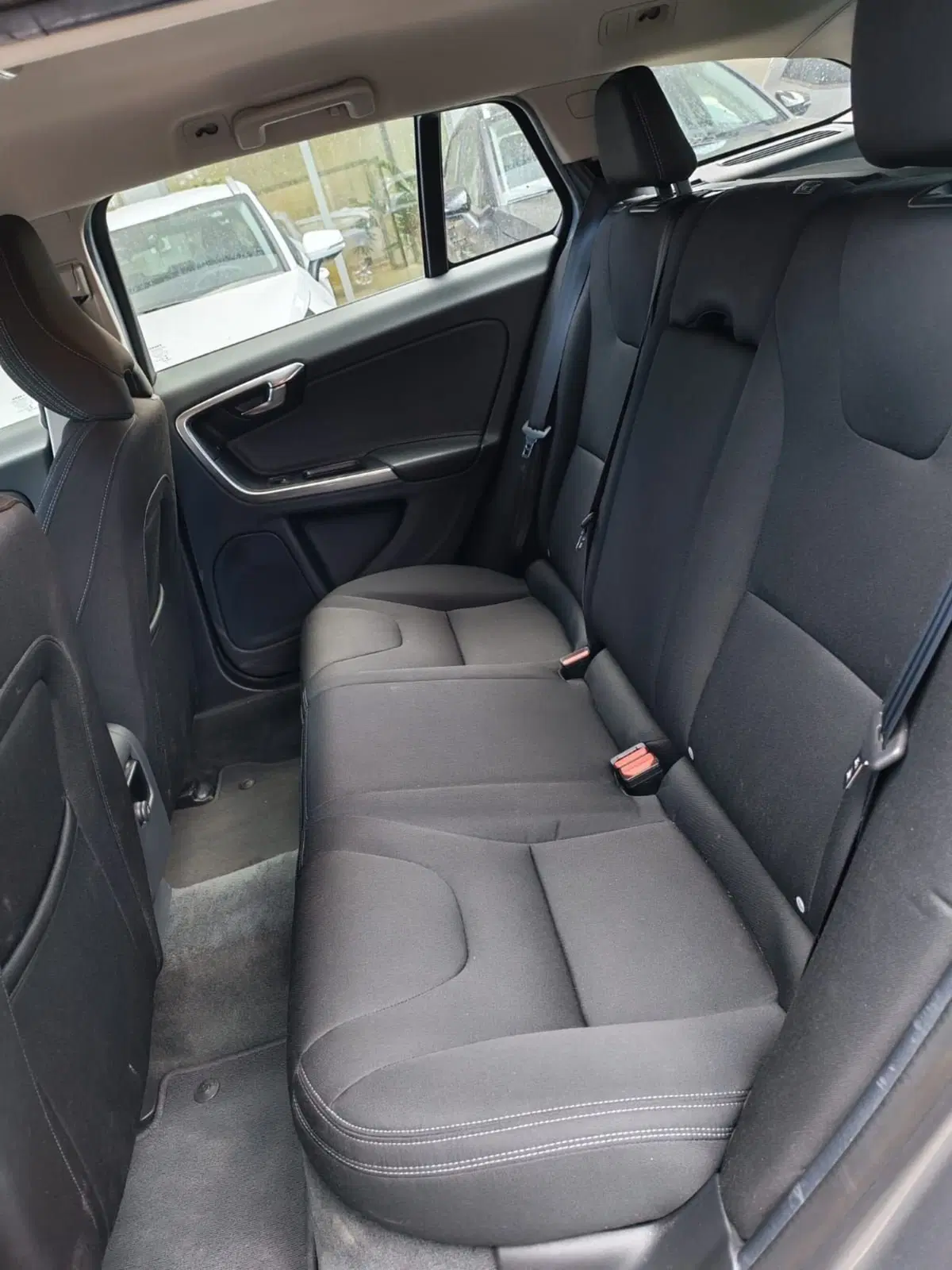 Volvo V60 Cross Country usata a Rimini (14)