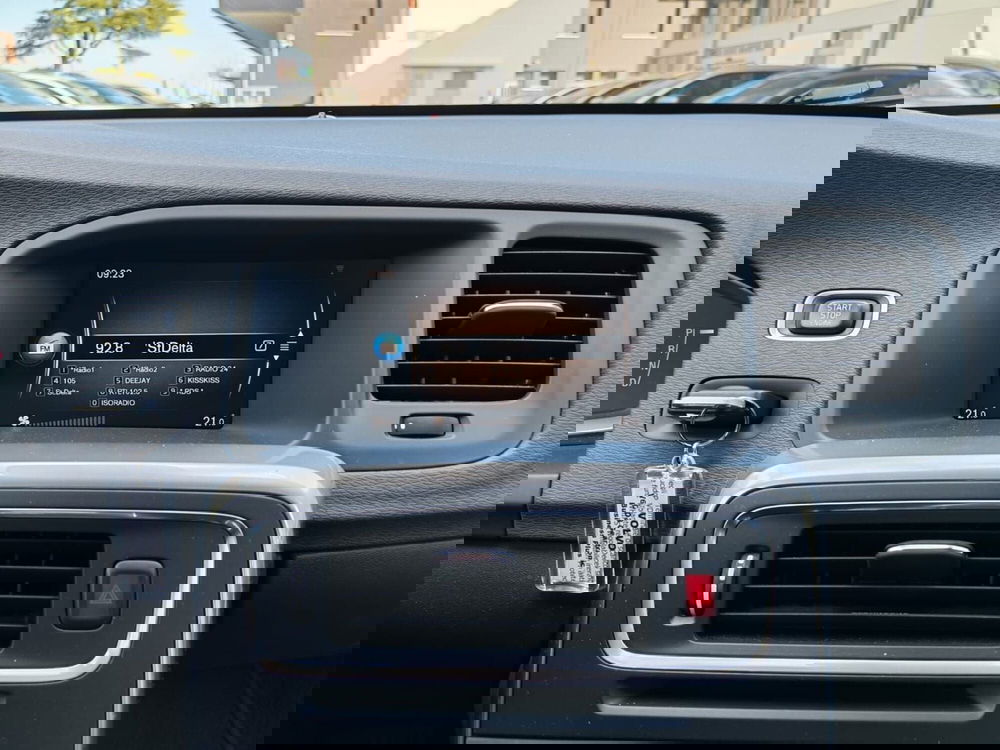 Volvo V60 Cross Country usata a Rimini (15)