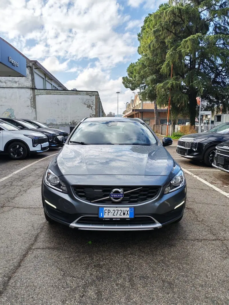 Volvo V60 Cross Country usata a Rimini (2)