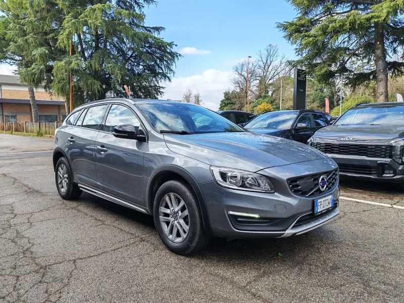 Volvo V60 Cross Country usata a Rimini (3)