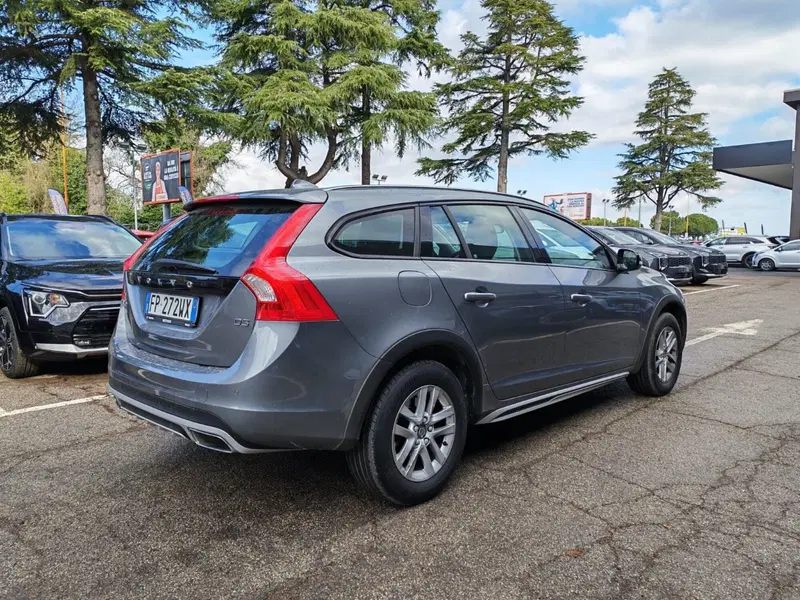 Volvo V60 Cross Country usata a Rimini (4)