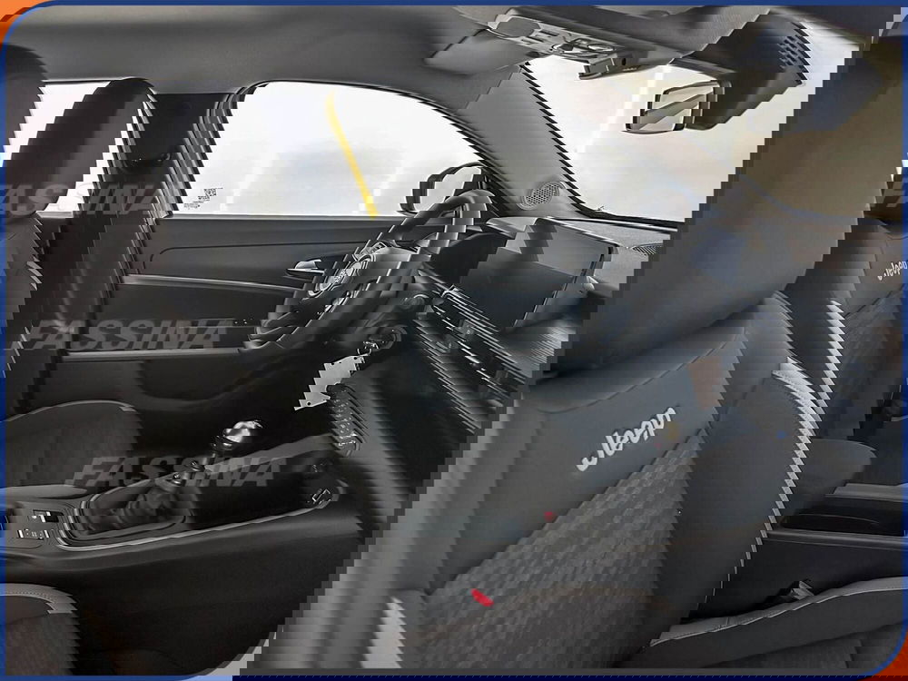 Jeep Avenger nuova a Milano (13)