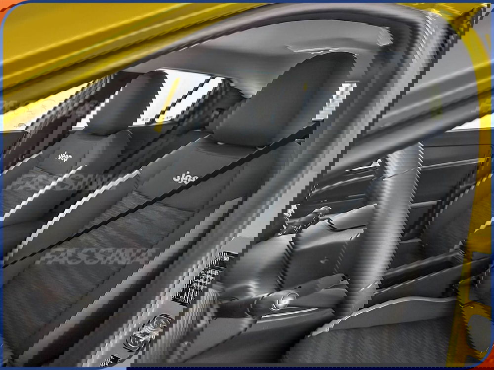 Jeep Avenger nuova a Milano (8)