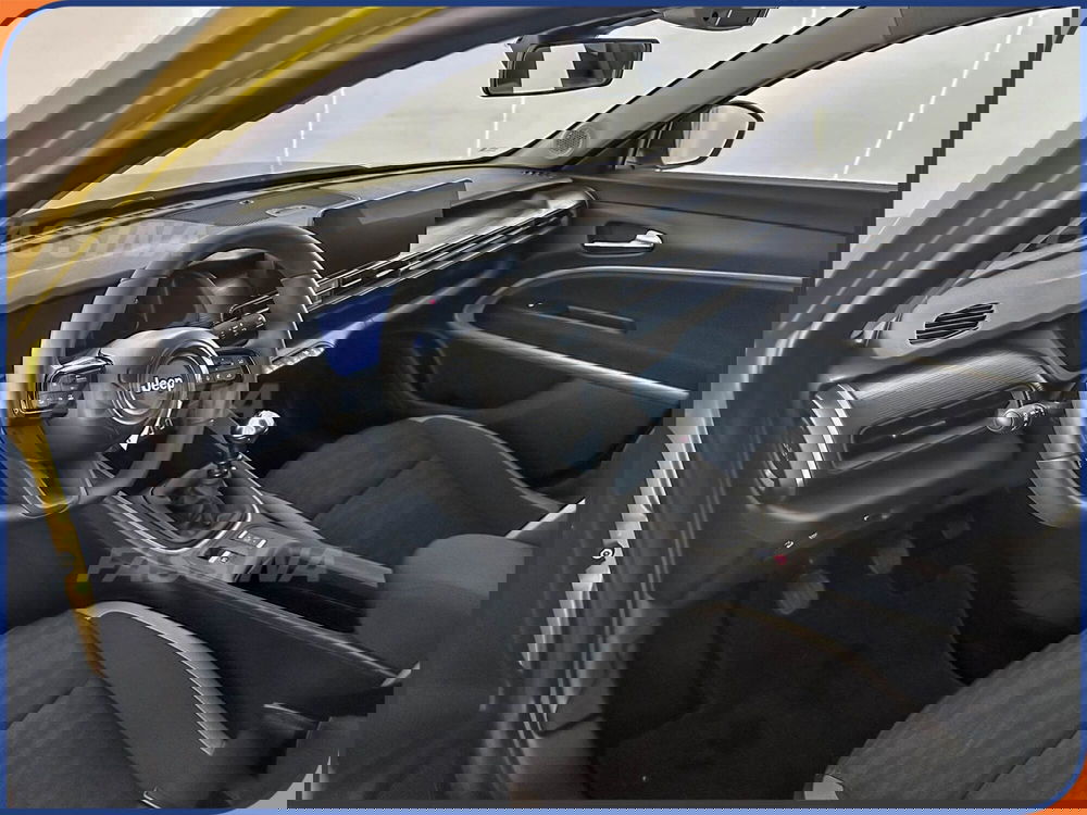 Jeep Avenger nuova a Milano (9)