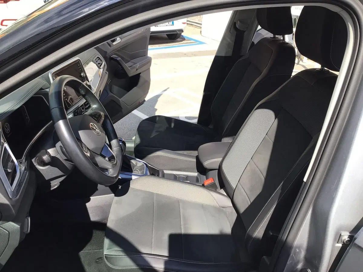 Volkswagen T-Roc usata a Genova (13)