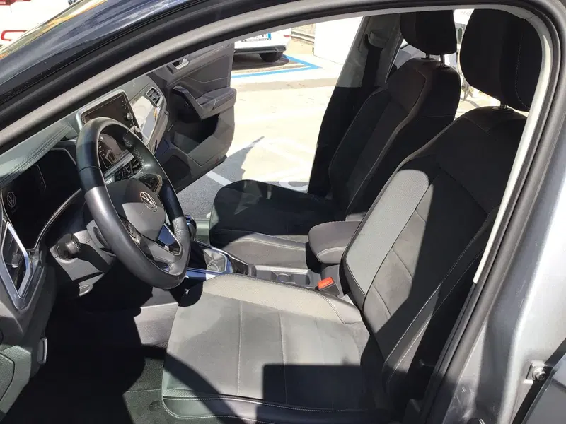 Volkswagen T-Roc usata a Genova (13)