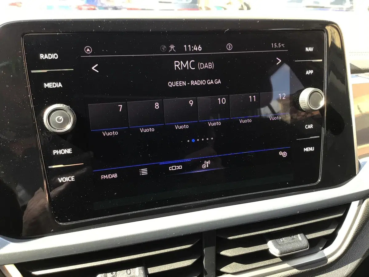 Volkswagen T-Roc usata a Genova (15)