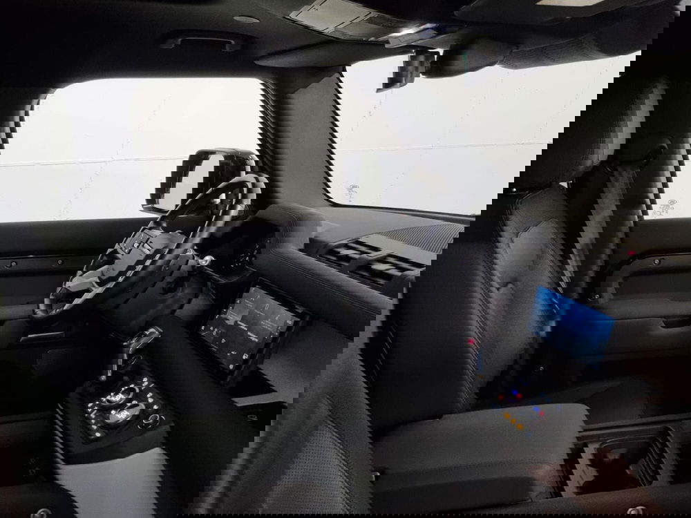 Land Rover Defender usata a Brescia (3)