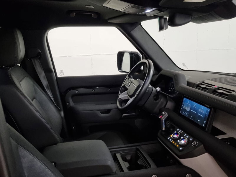 Land Rover Defender usata a Brescia (3)