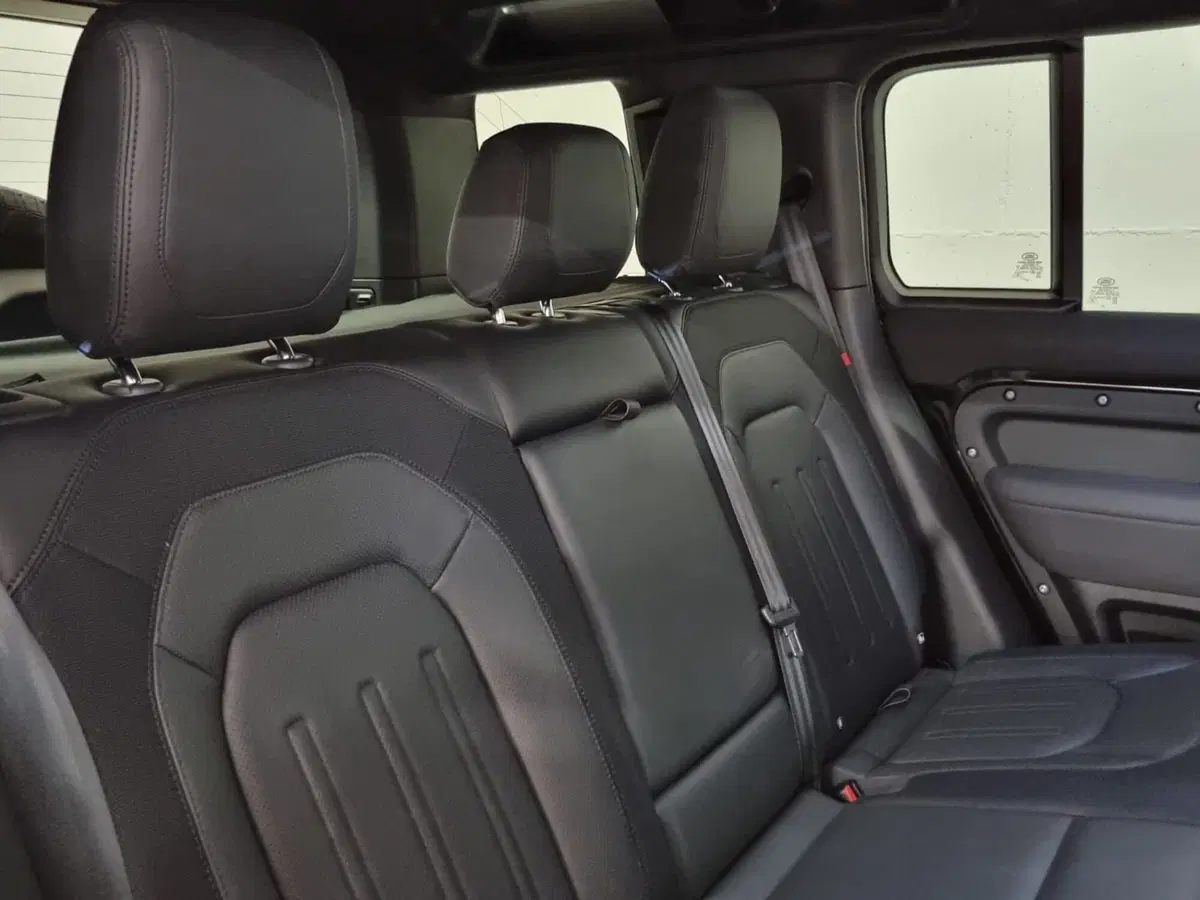 Land Rover Defender usata a Brescia (5)