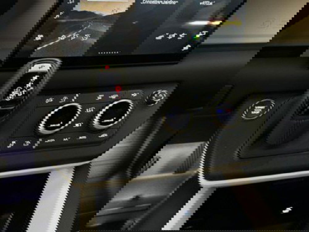 Land Rover Defender nuova a Bolzano (11)