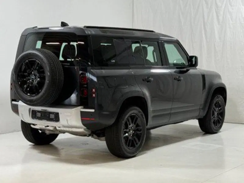 Land Rover Defender nuova a Bolzano (2)
