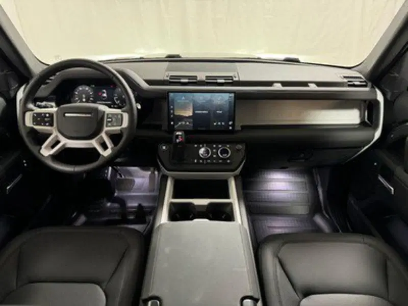 Land Rover Defender nuova a Bolzano (4)