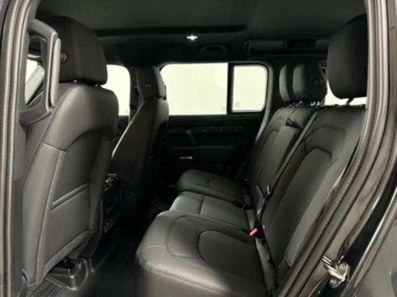 Land Rover Defender nuova a Bolzano (5)